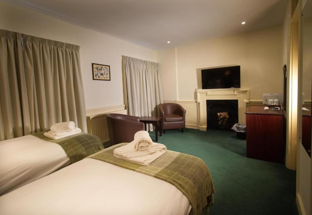 New Inn Hotel Lechlade Eksteriør billede
