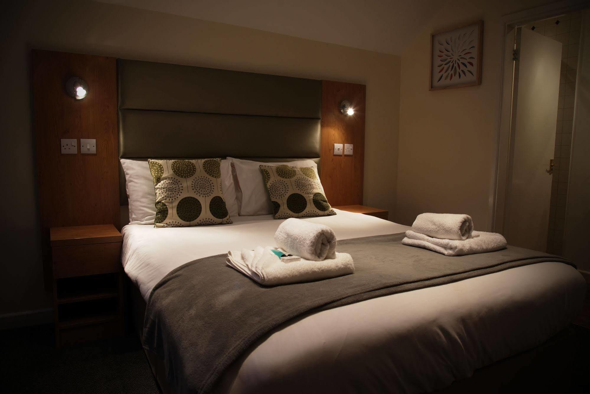 New Inn Hotel Lechlade Eksteriør billede